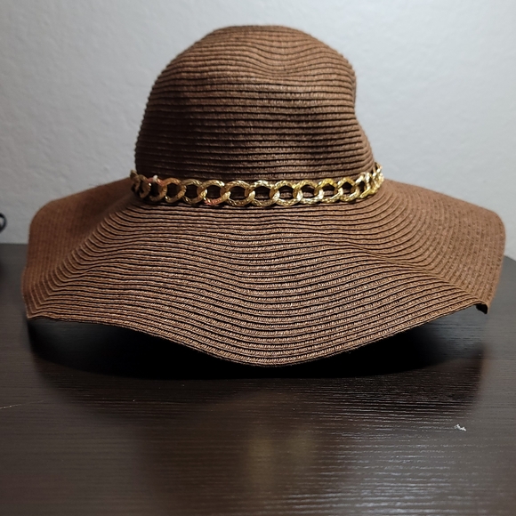 Elegant Brown Wide-Brim Hat with Gold Chain Accent Sun Hat - Picture 5 of 7